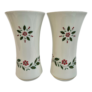 1986 Royal Doulton “Holly” English Porcelain Holiday Vases - A Pair