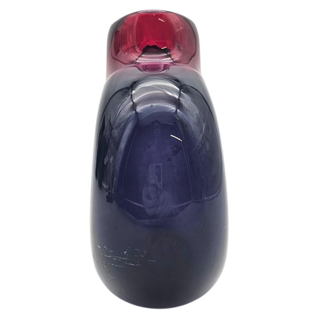 Maureen Williams Signed Australian Studio Art Glass Vase Magenta Amethyst 8" For Sale - Image 10 of 12