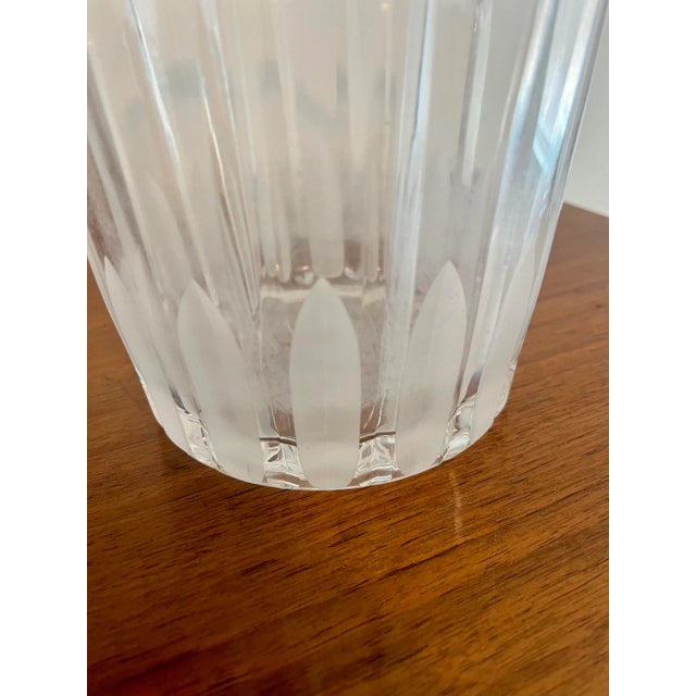 The Royal Doulton Crystal Ice Bucket is an elegant piece, crafted with precision and sophistication. Its crystal clear...