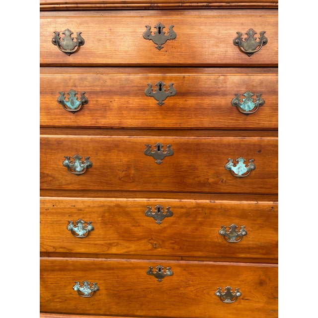 Early 19th Century Early 19th Century American Federal Solid Cherry Chest of Drawers, Circa 1800-1820 For Sale - Image 5 of 18