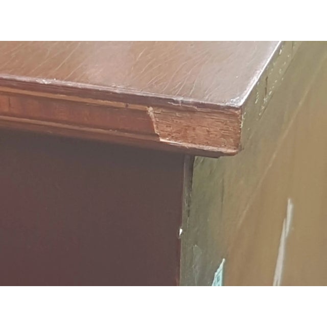 Late 20th Century Vintage Traditional Duncan Phyfe Hepplewhite Style Bow Front Chest of Drawers For Sale In Washington DC - Image 6 of 10