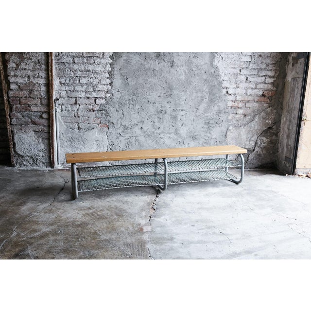 Vintage Dressing Bench, in Flawless conditions. Designed 1920 to 1949