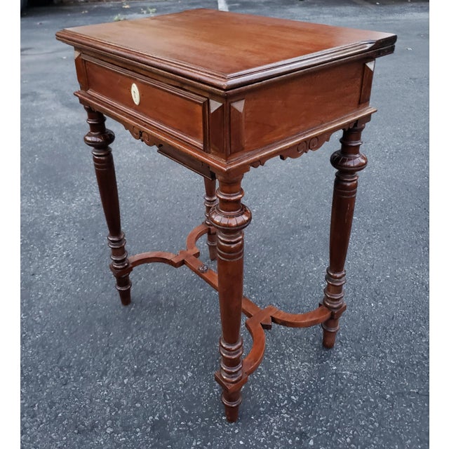 William IV 19th Century William and Mary Mahogany Two-Drawer Sewing Table or Side Table For Sale - Image 3 of 11