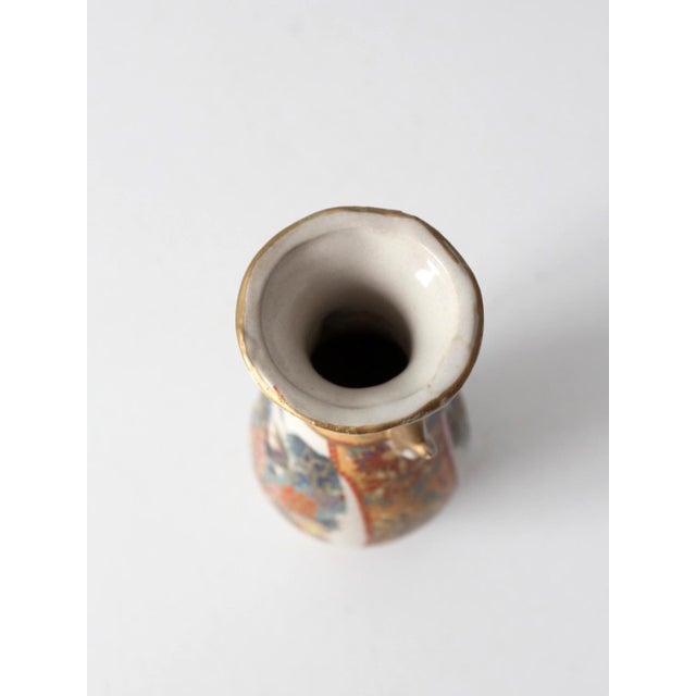 Vintage Chinese Famille Rose Style Porcelain Vase For Sale - Image 9 of 10