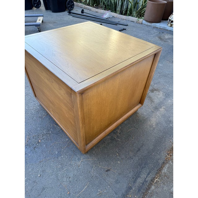 1970s 1970s Drexel Meridian Mid Century Modern Side Table For Sale - Image 5 of 11