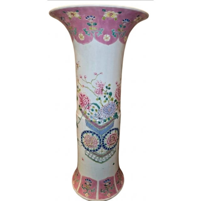 Asian Pair of Famille Rose Beaker Vases For Sale - Image 3 of 6