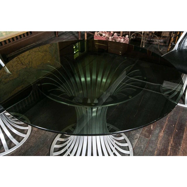 1960s Vintage Russell Woodard Round Table Set- 5 Pieces For Sale - Image 10 of 11