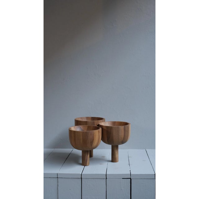 Triple tray 2.0 in African walnut, Arno Declercq Made in African walnut, sanded and finished with varnish. Measures: 30 cm...