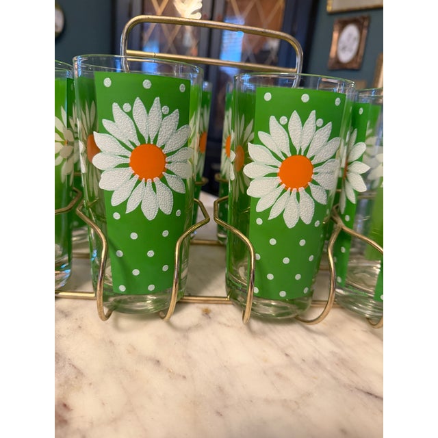 Vintage 1960s Pasinski Signed Daisy Glasses Set of 8 With Metal Caddy Crate For Sale - Image 9 of 11