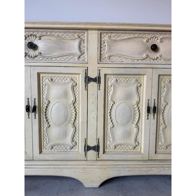 1970s Vintage French Provincial Style Carved Wood Sideboard / Buffet Cabinet For Sale - Image 5 of 18
