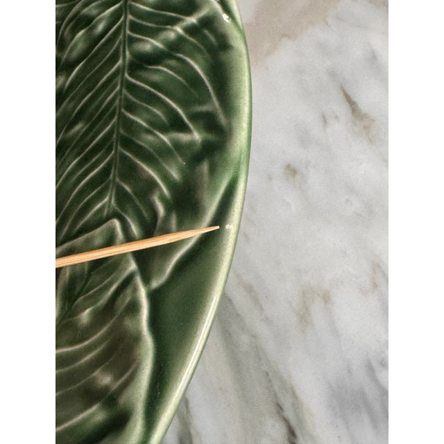 Made in Portugal Vintage Bordallo Pinheiro Leaf Service Basket Weave Cake Plate For Sale In Seattle - Image 6 of 11