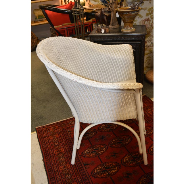 1970s Lloyd Loom Single White Wicker & Aluminum Arm Chair Porch Patio For Sale - Image 9 of 13