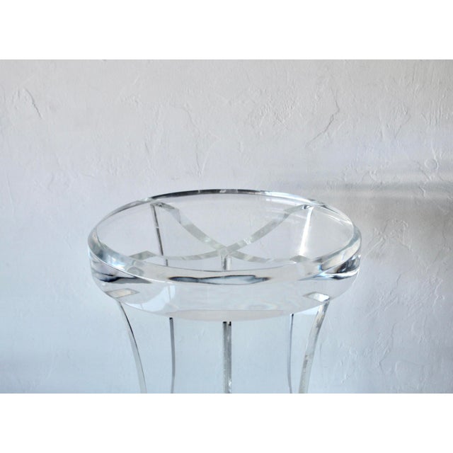 Dorothy Thorpe 1970s Dorothy Thorpe Style Circular Seat "X" Base Heavy Lucite Acrylic Stool Vintage Mid Century For Sale - Image 4 of 18