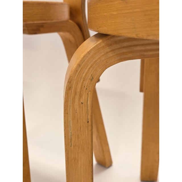 Dl82 Folding Table and 65 Chairs by Alvar Aalto for Artek 1960s, Set of 7 For Sale - Image 16 of 18