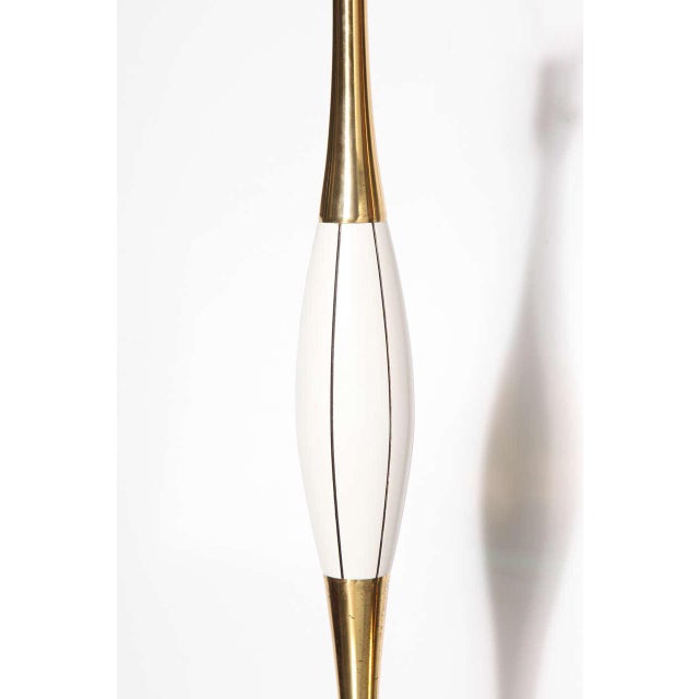 Mid-Century Stewart Ross James Attrib. White Incised Wood and Brass Table Lamps - a Pair For Sale - Image 6 of 9