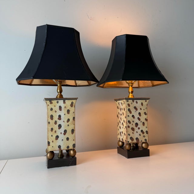 Hollywood Regency Late 20th Century Giraffe Tole Pagoda Table Lamps - a Pair For Sale - Image 3 of 11