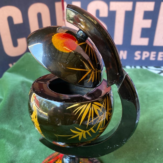 1970s Chinoiserie Hand Painted Floating Catchall For Sale In Atlanta - Image 6 of 10