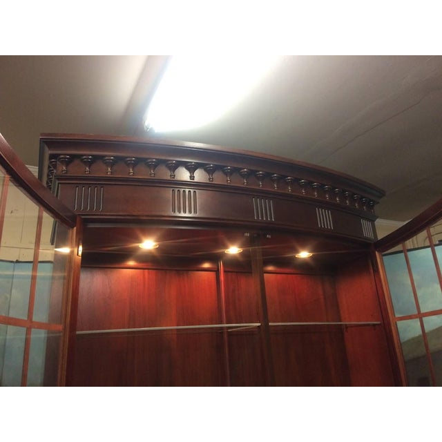 Vintage Hickory Chair China Cabinet, Winterthur Collection For Sale - Image 9 of 13