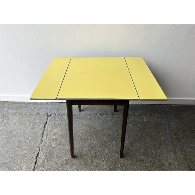 Mid-Century Formica Drop-Leaf Dining Table For Sale - Image 3 of 11