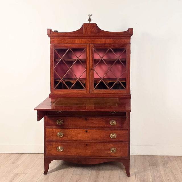 Federal Secretary Bookcase, America Circa 1820 For Sale - Image 4 of 12