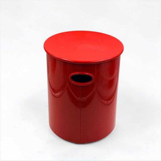 Red Plastic Laundry Basket and Stool from Gedy, Italy, 1970s For Sale - Image 9 of 14