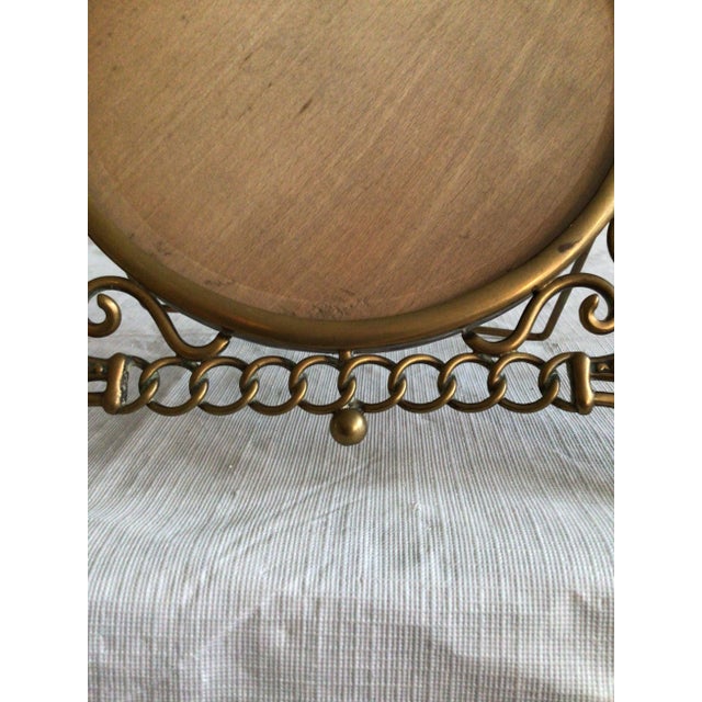 Brass 1900's English Scrolled Brass Circular Picture Frame With Medallion Accents For Sale - Image 8 of 11