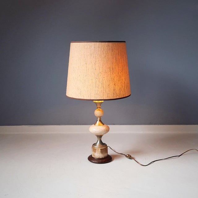 Beige Onyx Table Lamp, 1960s For Sale - Image 8 of 8