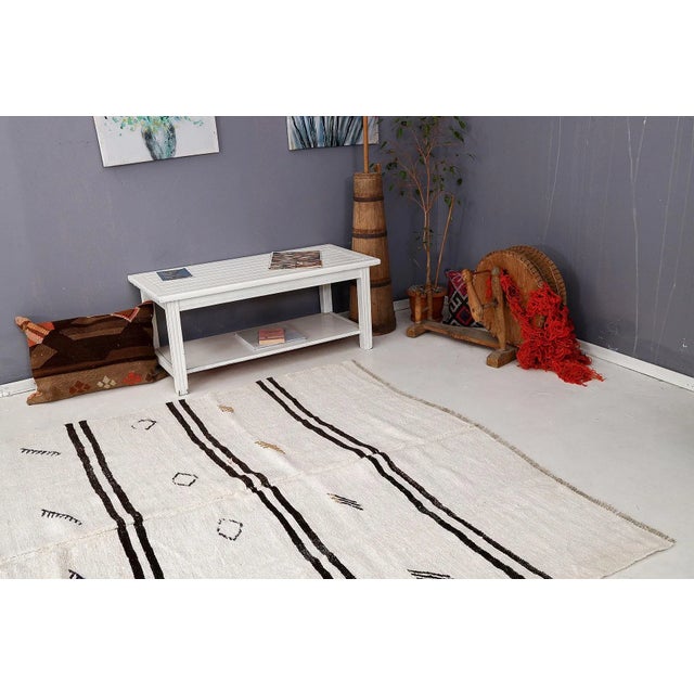 Mid 20th Century Mid 20th Century White & Black Vintage Hemp Rug For Sale In Los Angeles - Image 6 of 7