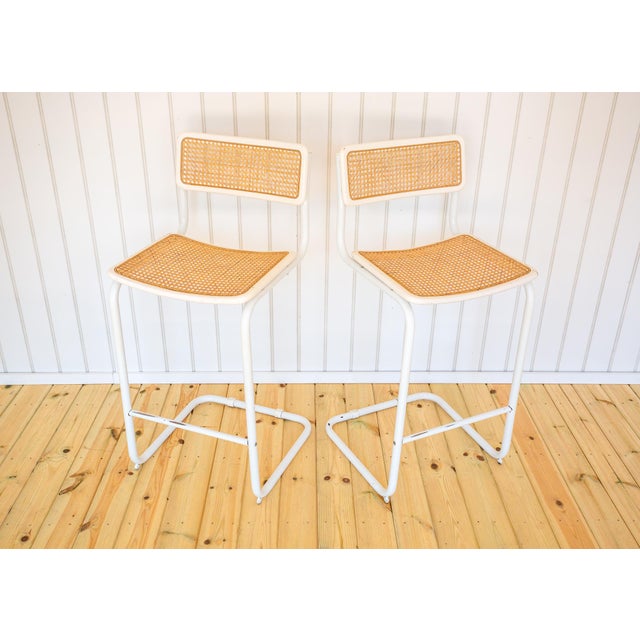 Mid-Century Bauhaus White B64 S64 Cesca Bar Stools in Rattan, 1970s, Set of 2 For Sale - Image 9 of 18