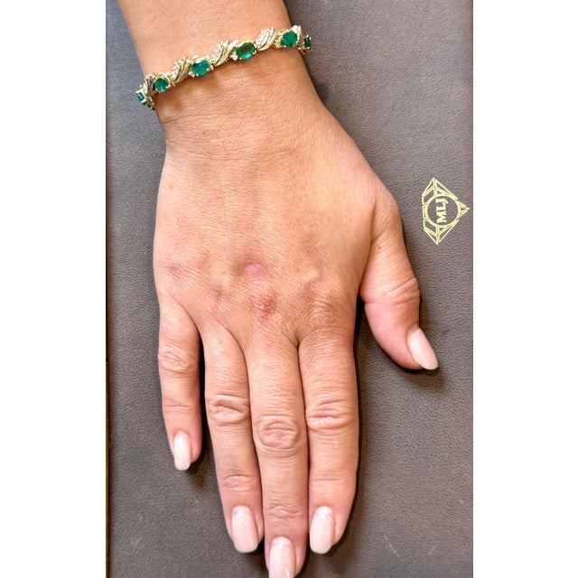 10 Carat Emerald 1.3 Carat Diamond Affordable Tennis Bracelet 14 K Yellow Gold For Sale - Image 13 of 18