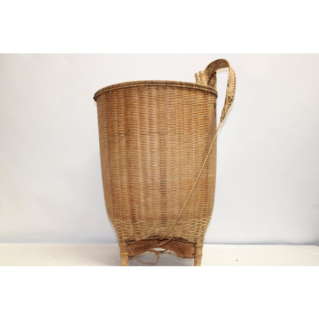 1960s Vintage Wicker Harvest Backpack For Sale - Image 5 of 14