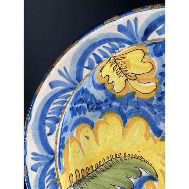 Large Spanish Maiolica Dish with Traditional Patterns and Foliage, 18th-19th Century For Sale - Image 3 of 9