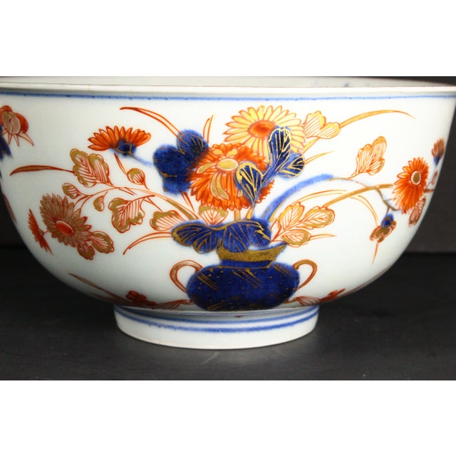 Fine 18th C. Edo Japanese Imari Bowl With Imperial Chrysanthemum Mark For Sale In Houston - Image 6 of 17