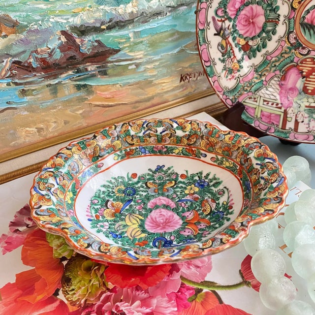 Vintage 1920s Chinoiserie Famille Rose Thousand Butterflies China Oval Bowl For Sale - Image 10 of 10