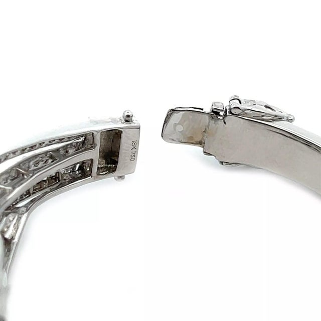 Metal Gorgeous 5ct Diamonds 14k White Gold Ribbon Swirls Hinge Bangle Bracelet For Sale - Image 7 of 7