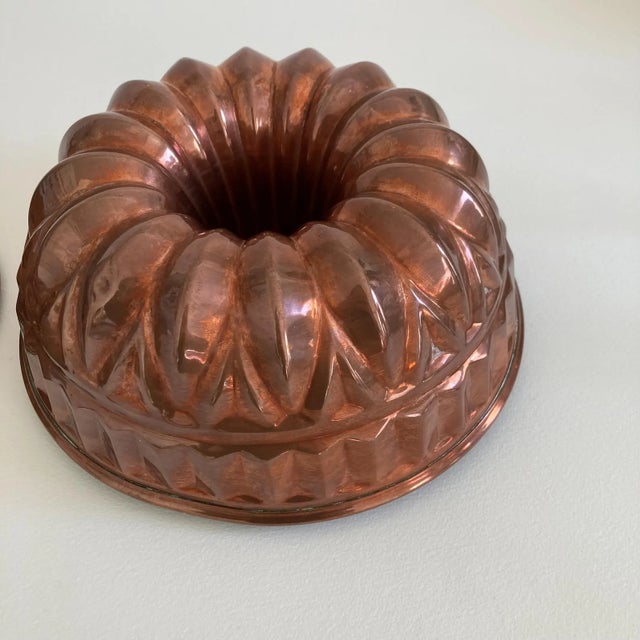 Wagner West Germany Bundt Pans – Set of 2 – Copper Bakeware - Mid 20th Century For Sale In Greenville, SC - Image 6 of 9