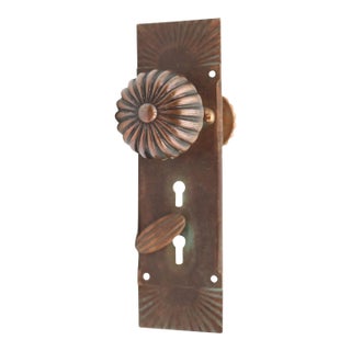 Vintage Bronze Radial Fluted Double Keyhole Door Knob Set For Sale