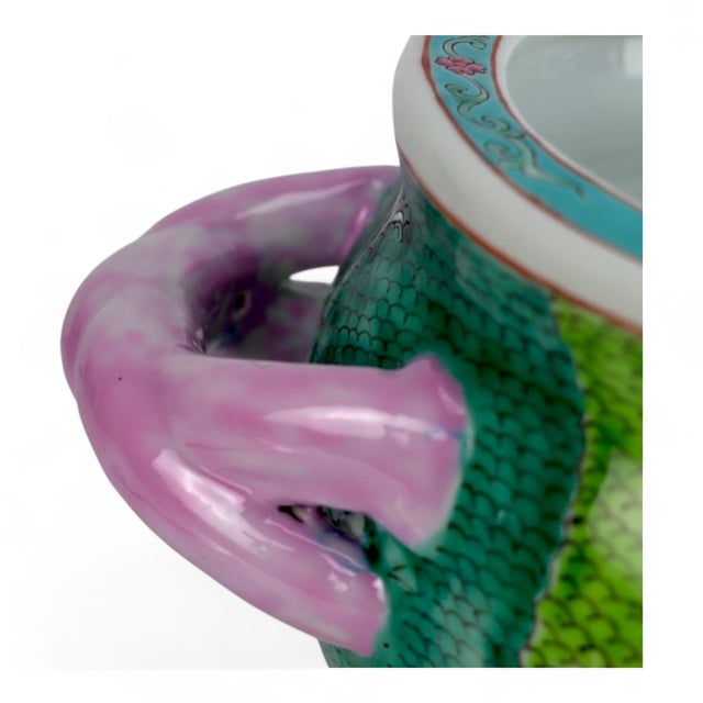 Hand-Painted Bok Choy Motif Oval Porcelain Foot Bath Cache Pot - Famille Verte Jingdezhen For Sale - Image 4 of 6