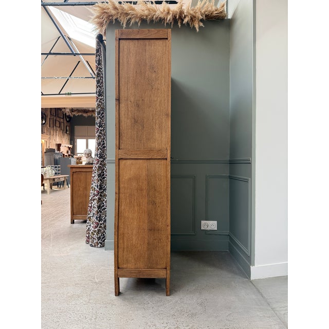 1930s Parisian Art Deco Oak Display Cabinet, 1930s For Sale - Image 5 of 12