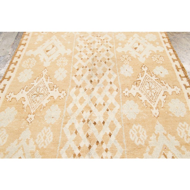 1950s Vintage Moroccan Berber Rug With Beige Diamond Lattice by Rug & Kilim, 1950-1959 For Sale - Image 5 of 9