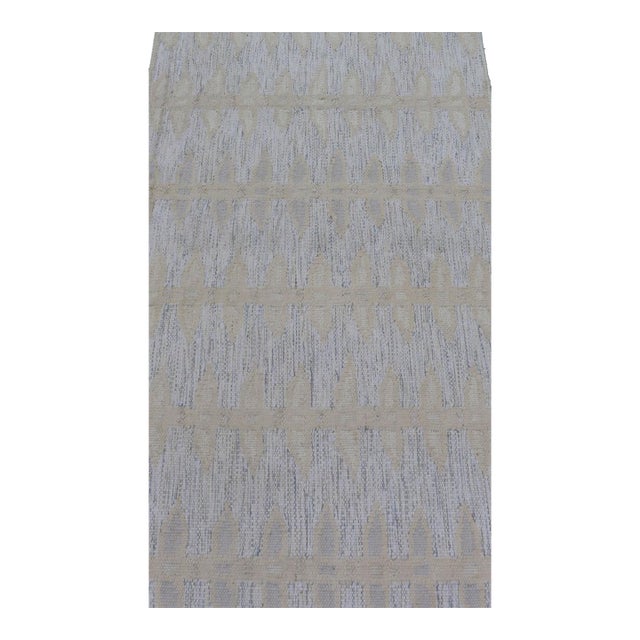 Modern Scandinavian Flat Weave Rug With Subtle Geometric Patterns in Soft Ivory and Muted Gray 3'0 X 5'5 For Sale