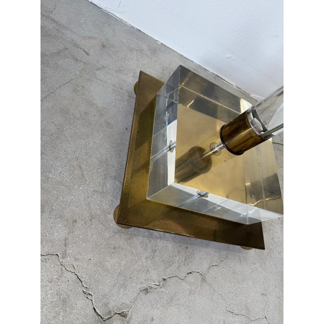 1980s Italian Vintage Lucite & Brass Floor Lamps – A Pair For Sale - Image 17 of 18