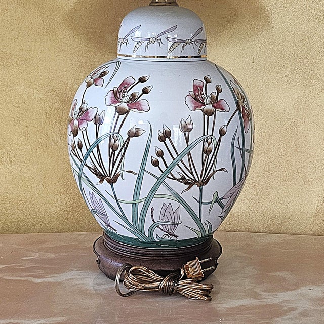 Maitland - Smith Vintage Maitland-Smith Hand-Painted Chinoiserie Floral Porcelain Ginger Jar Table Lamp For Sale - Image 4 of 18