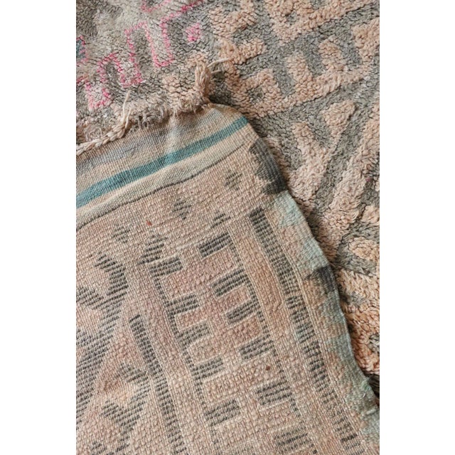 Mid-Century Modern 6x10 Moroccan Rug For Sale - Image 4 of 9