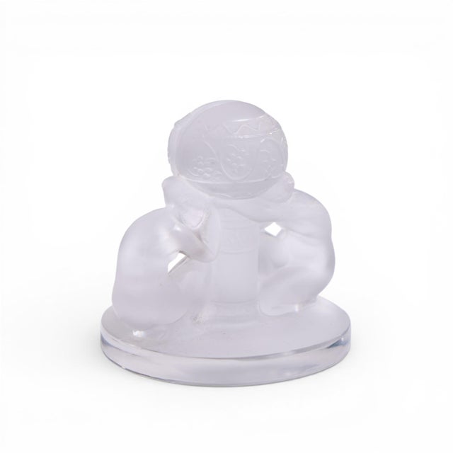 René Lalique Early 20th Century René Lalique Deux Figurines Menu Holders - Set of 8 For Sale - Image 4 of 9