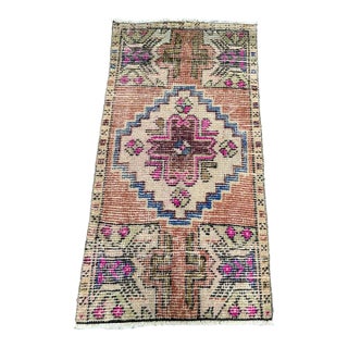 Turkish Yastik Rug 1'6" x 2'9" For Sale