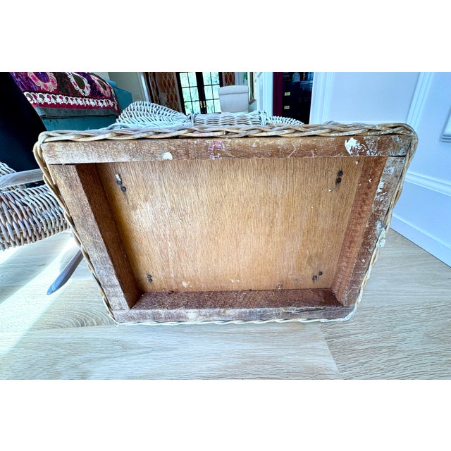 White 1970s White Wicker Elephant Side /Drinks Table, Trunk Up For Sale - Image 8 of 8