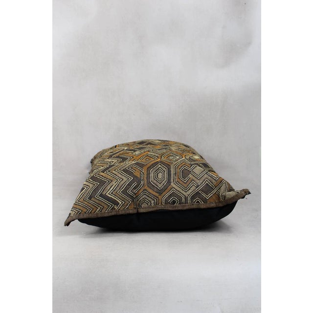 Vintage Showa Cloth Cushion For Sale - Image 3 of 5