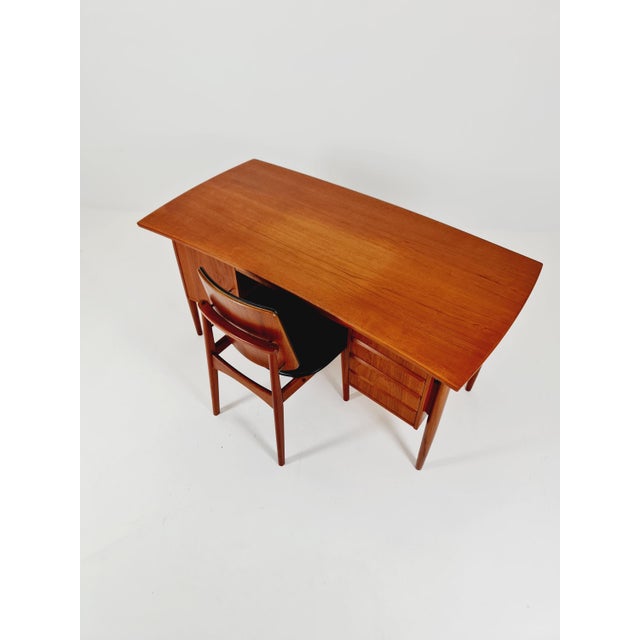 Vintage Danish Teak Desk from GV Møbler, 1960s For Sale - Image 12 of 18