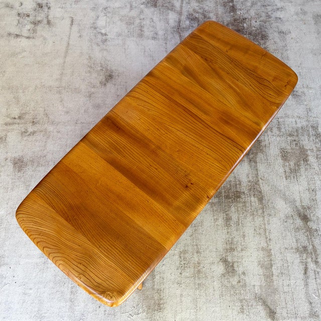 Wood Model 459 Coffee Table with Magazine Shelf in Elm and Beech by Lucian Ercolani for Ercol, 1960s For Sale - Image 7 of 9